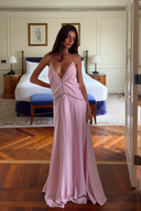 Vestido maxi rosa Posey - caída fluida y silueta elegante