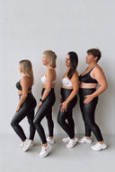 Leggings con look de cuero negro – aspecto de cuero a la moda.